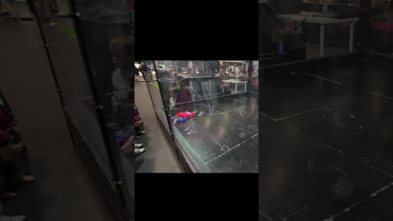 Robot Combat: Stranger Bot vs Wobbegong (Full Fight) #battlebots #robotfight